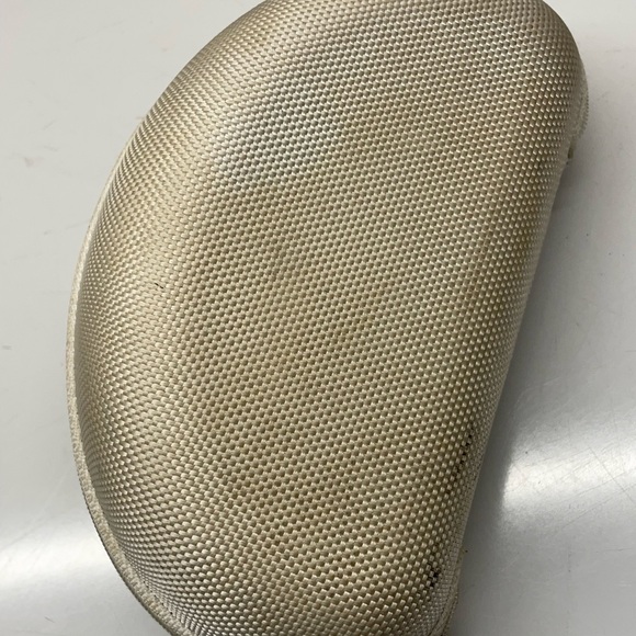 🥰✨5 for $20✨ Oakley Hard Shell Glasses Case - Picture 2 of 6